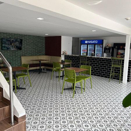 Tocumen Express Inn Pty Aeropuerto Internacional Panama מראה חיצוני תמונה