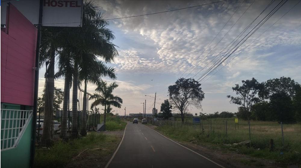 Tocumen Express Inn Pty Aeropuerto Internacional Panama מראה חיצוני תמונה