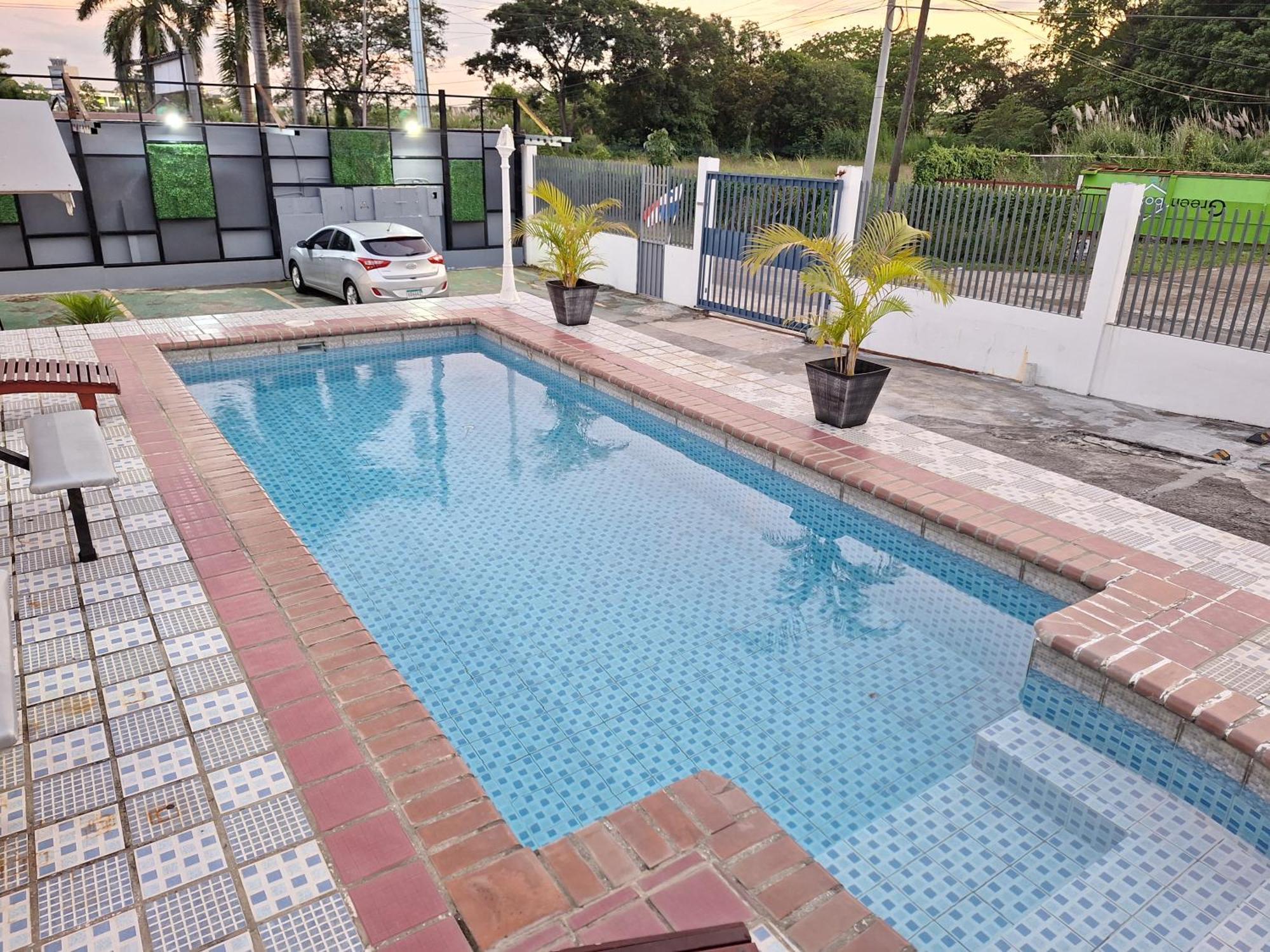 Tocumen Express Inn Pty Aeropuerto Internacional Panama מראה חיצוני תמונה